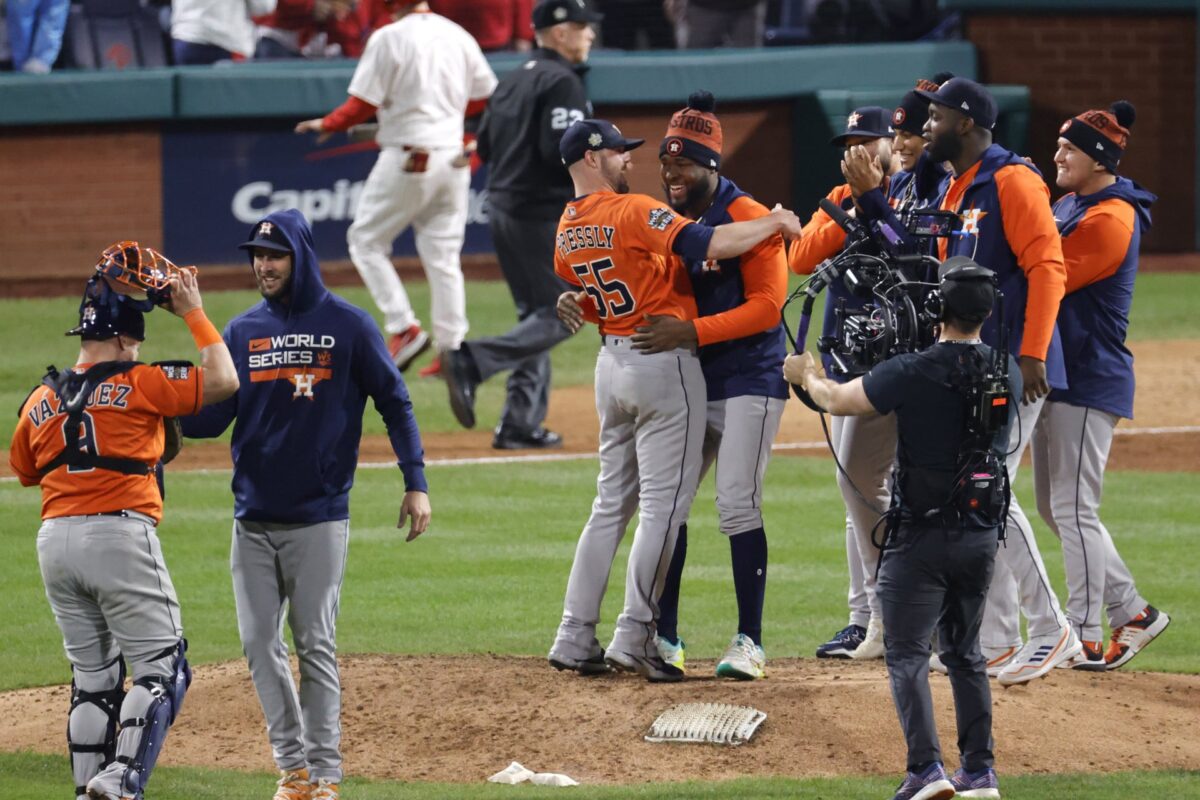 Los Astros se colocan a un triunfo de ganar la Serie Mundial