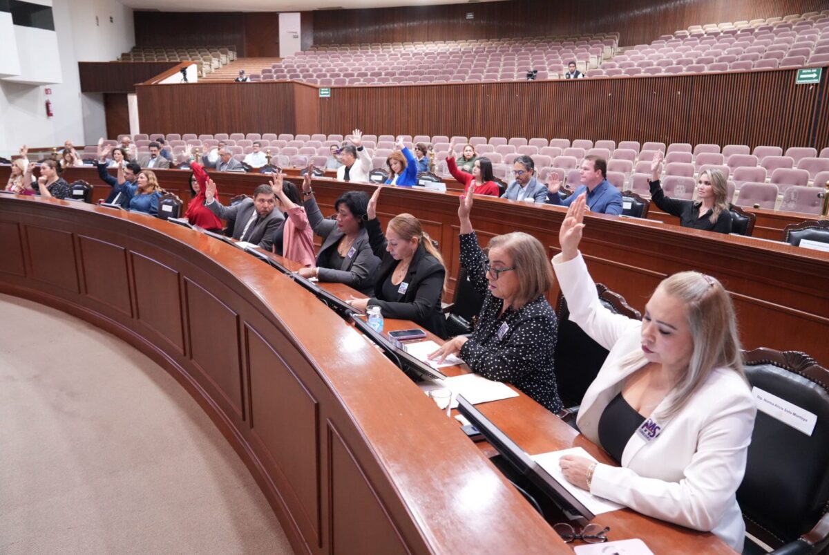 Aprueban que sinaloenses radicados en el extranjero puedan votar en elección para gubernatura