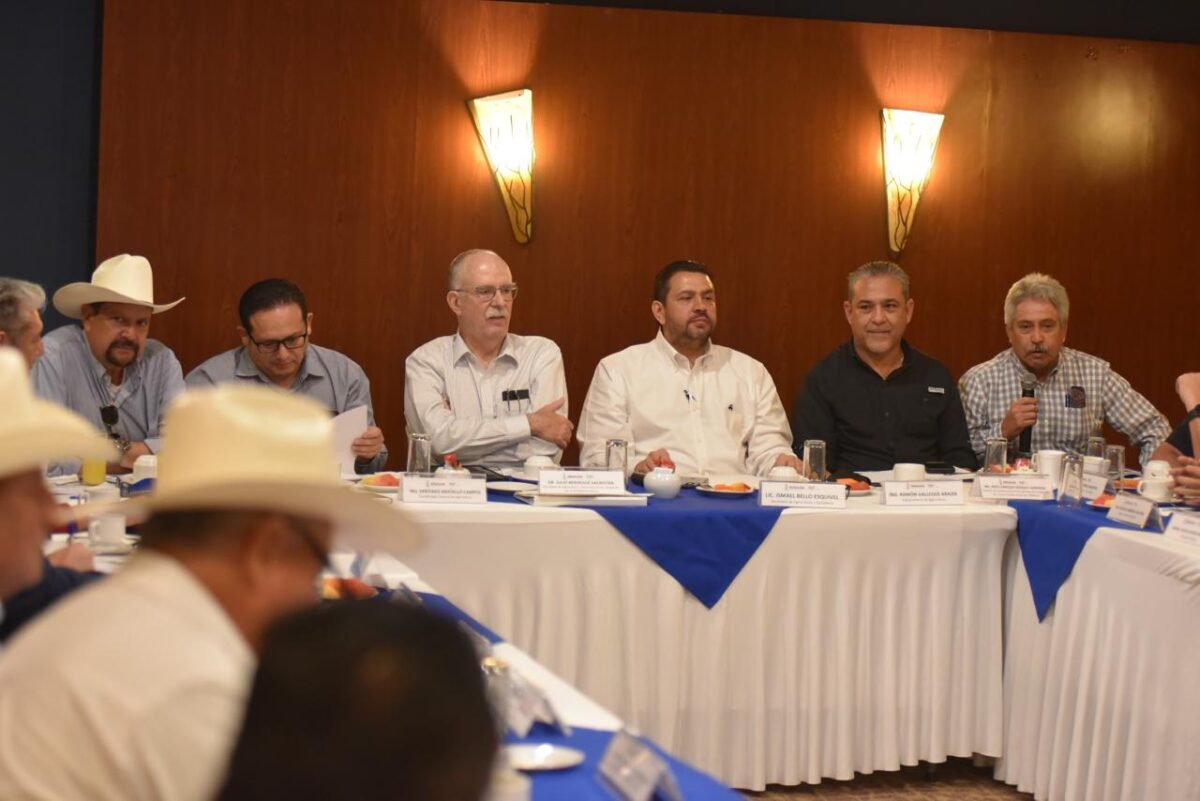 Productores sinaloenses se reúnen con el próximo secretario de Agricultura, Julio Berdegué