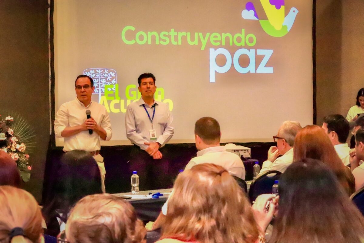 Presentan ante el gobernador Rocha Moya el Informe de Paz Septiembre 2024