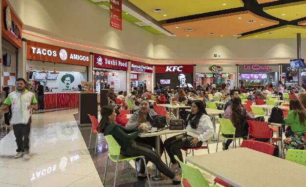 Aumento en forma significativa afluencia de clientes en centros comerciales de Culiacán