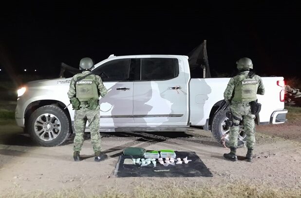 El Ejército asegura camioneta blindada y droga en el poblado Constituyentes, Navolato