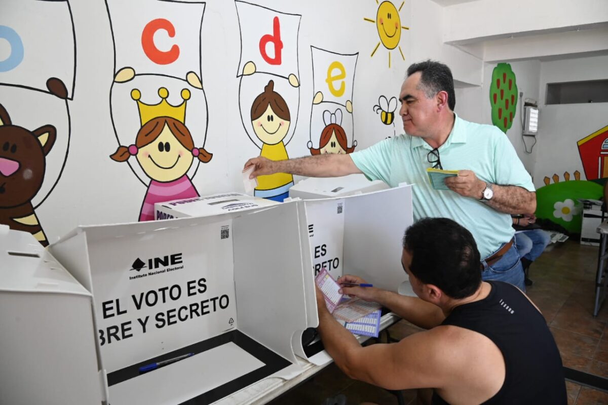 «Es una obligación como ciudadano», rector de la UAS vota en la elección del Poder Judicial